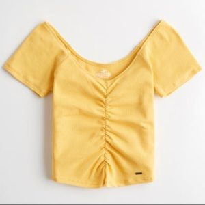 🔥Hollister Yellow Cinched Scoop-Neck T-Shirt🔥